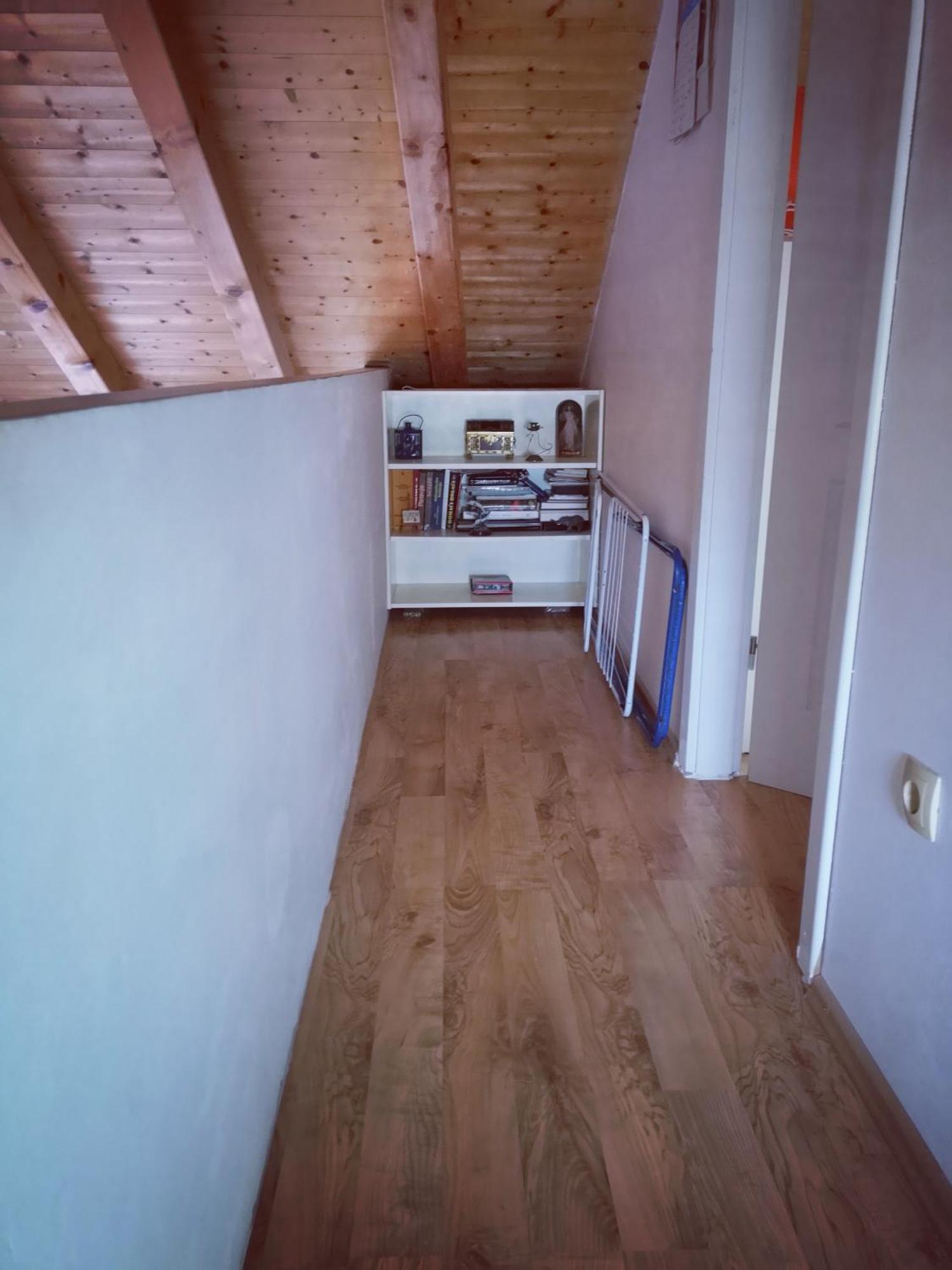 Apartman Hygge Omis Bilik gambar